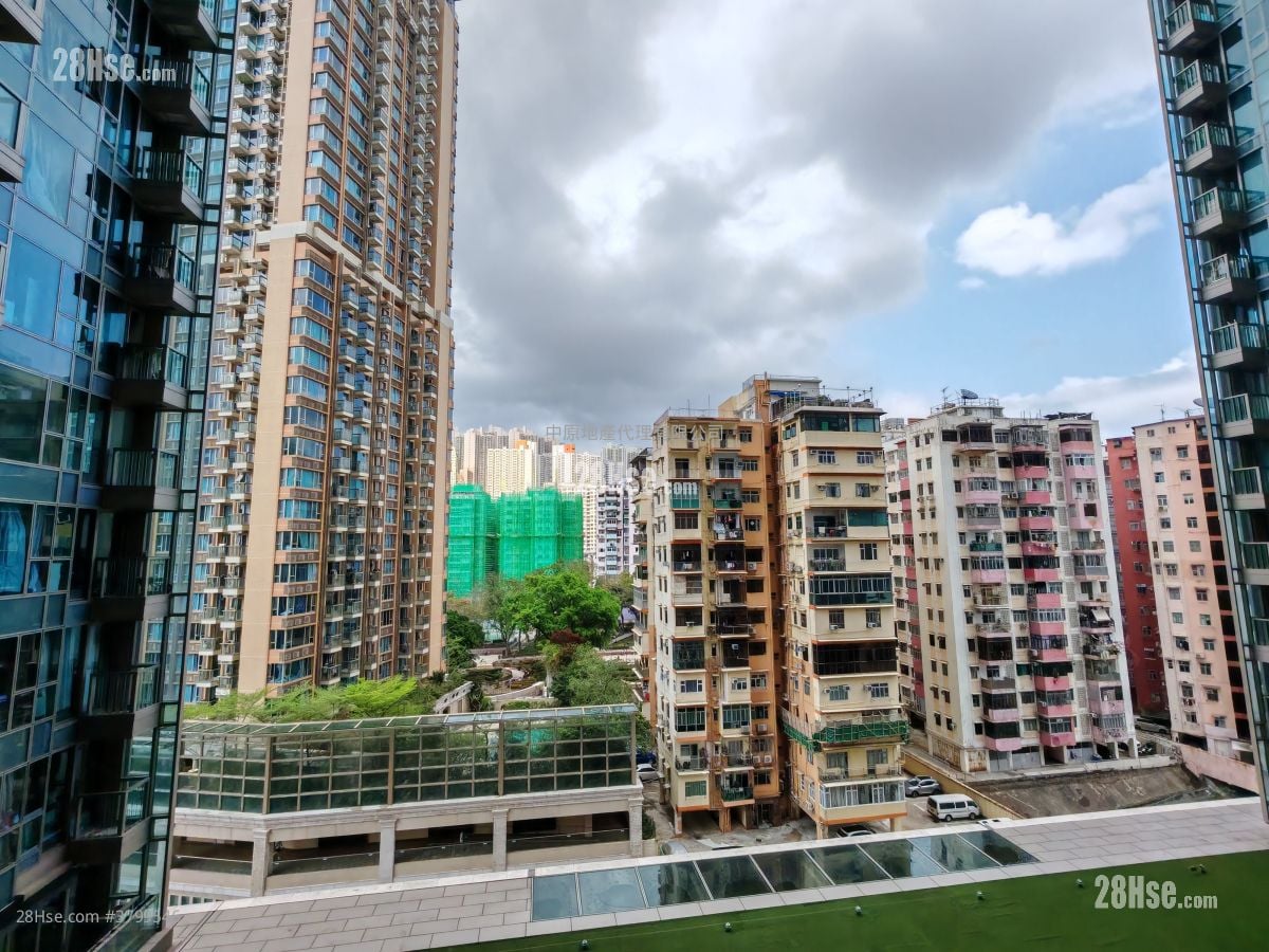 Grand Central Sell 2 Bedrooms , 1 Bathroom 597 ft²