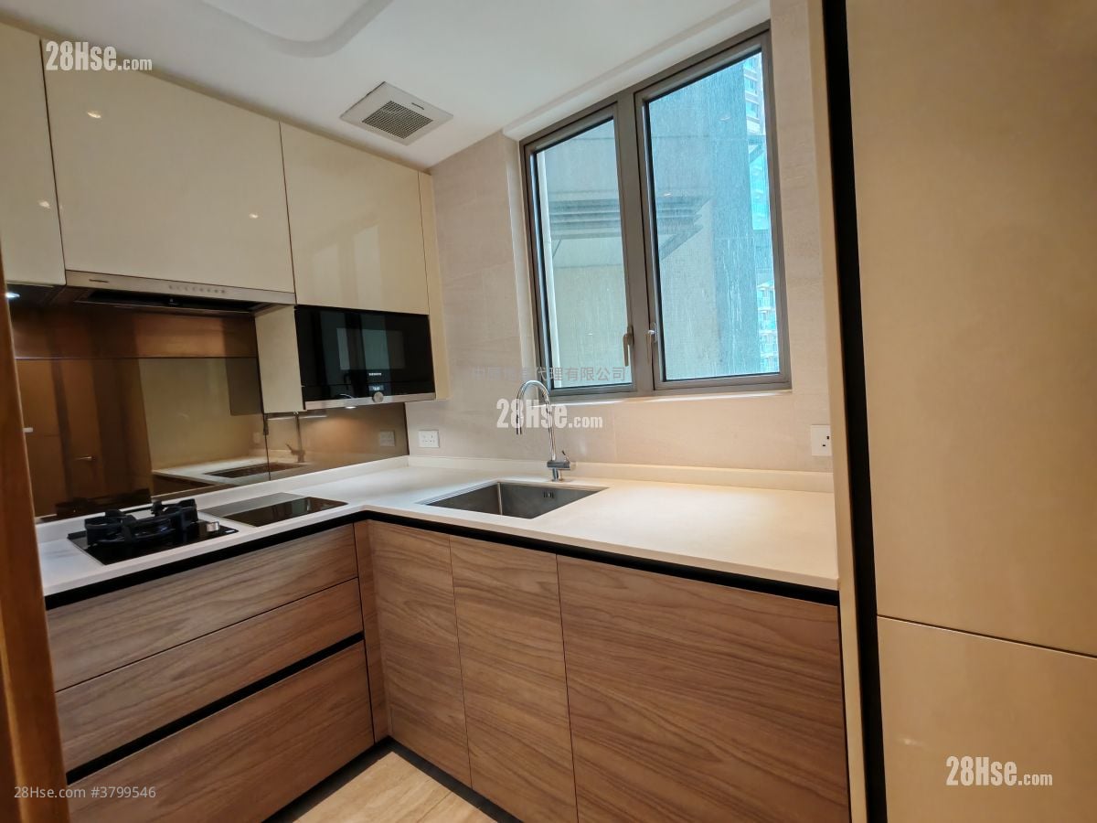 Grand Central Sell 2 Bedrooms , 1 Bathroom 597 ft²