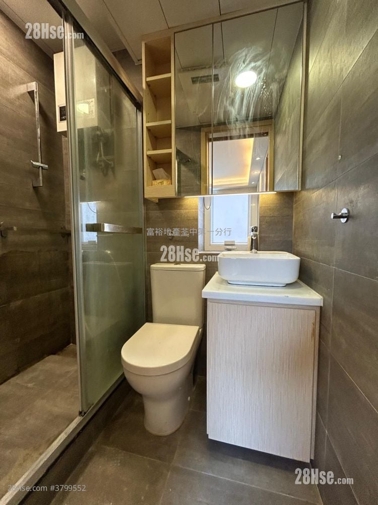 Tsuen Wan Centre Sell 374 ft²