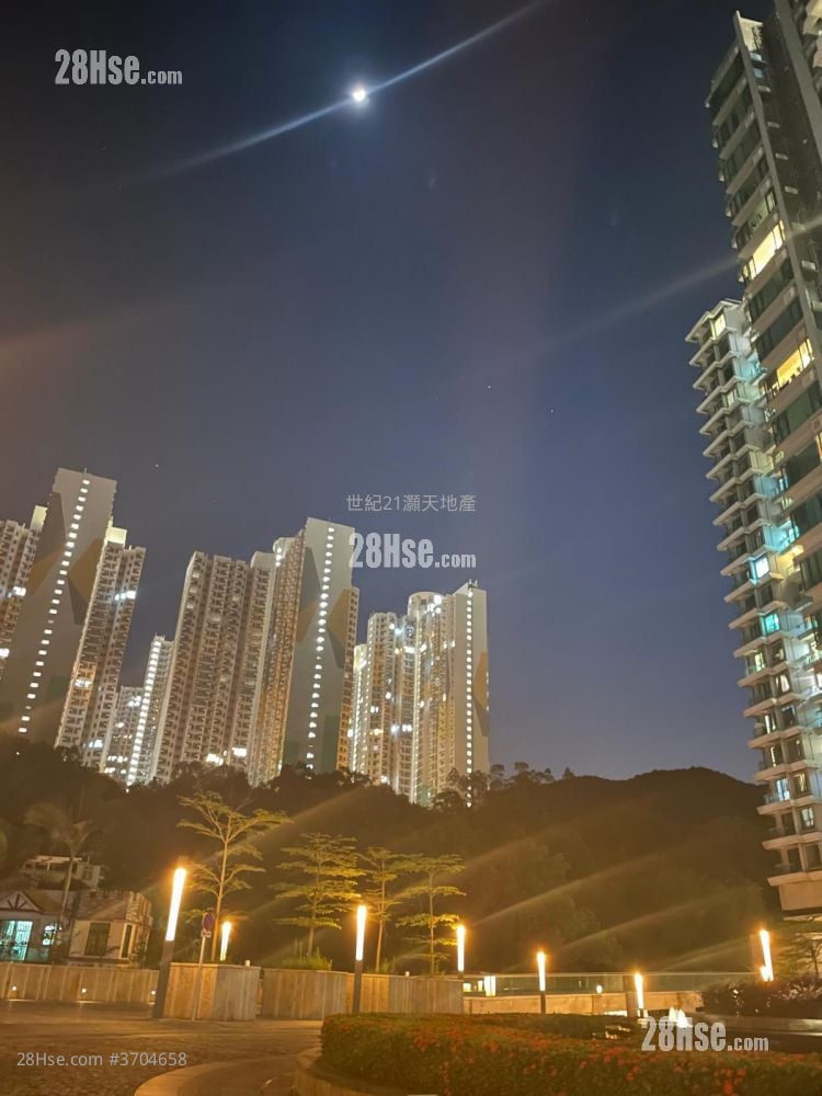 Mont Vert Sell 3 Bedrooms , 2 Bathrooms 842 ft²