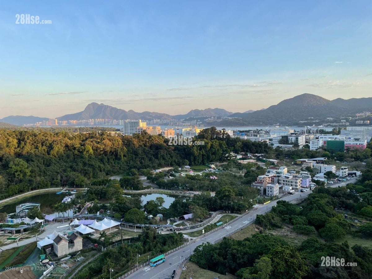 Mont Vert Sell 3 Bedrooms , 2 Bathrooms 842 ft²