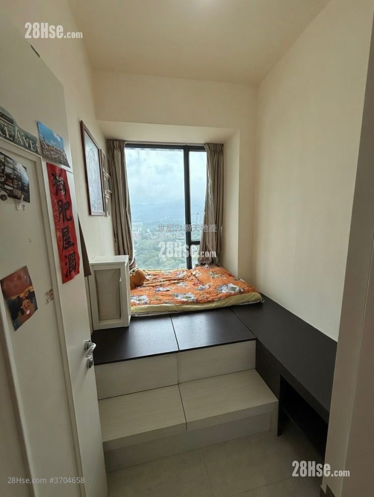 Mont Vert Sell 3 Bedrooms , 2 Bathrooms 842 ft²