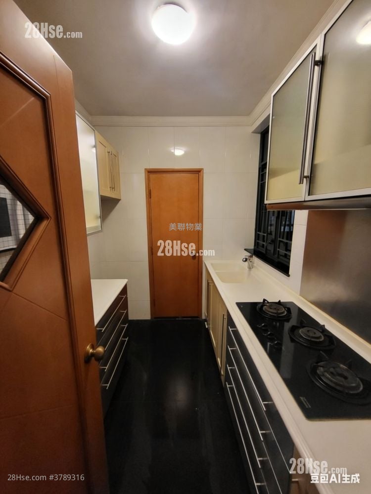 Villa Esplanada Rental 4 Bedrooms , 2 Bathrooms 778 ft²