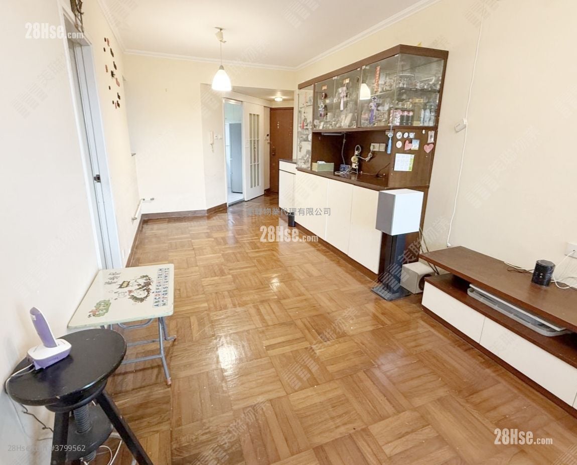 雅典居 售盘 3 房 , 2 浴室 727 平方尺