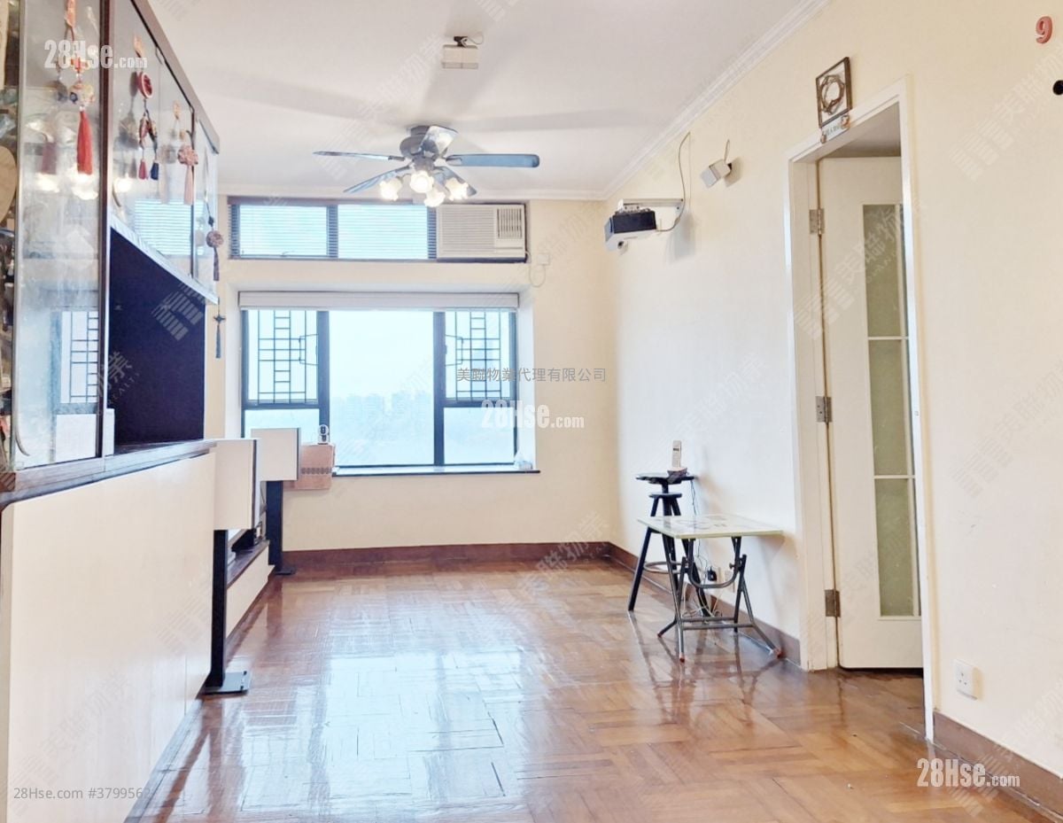 雅典居 售盘 3 房 , 2 浴室 727 平方尺