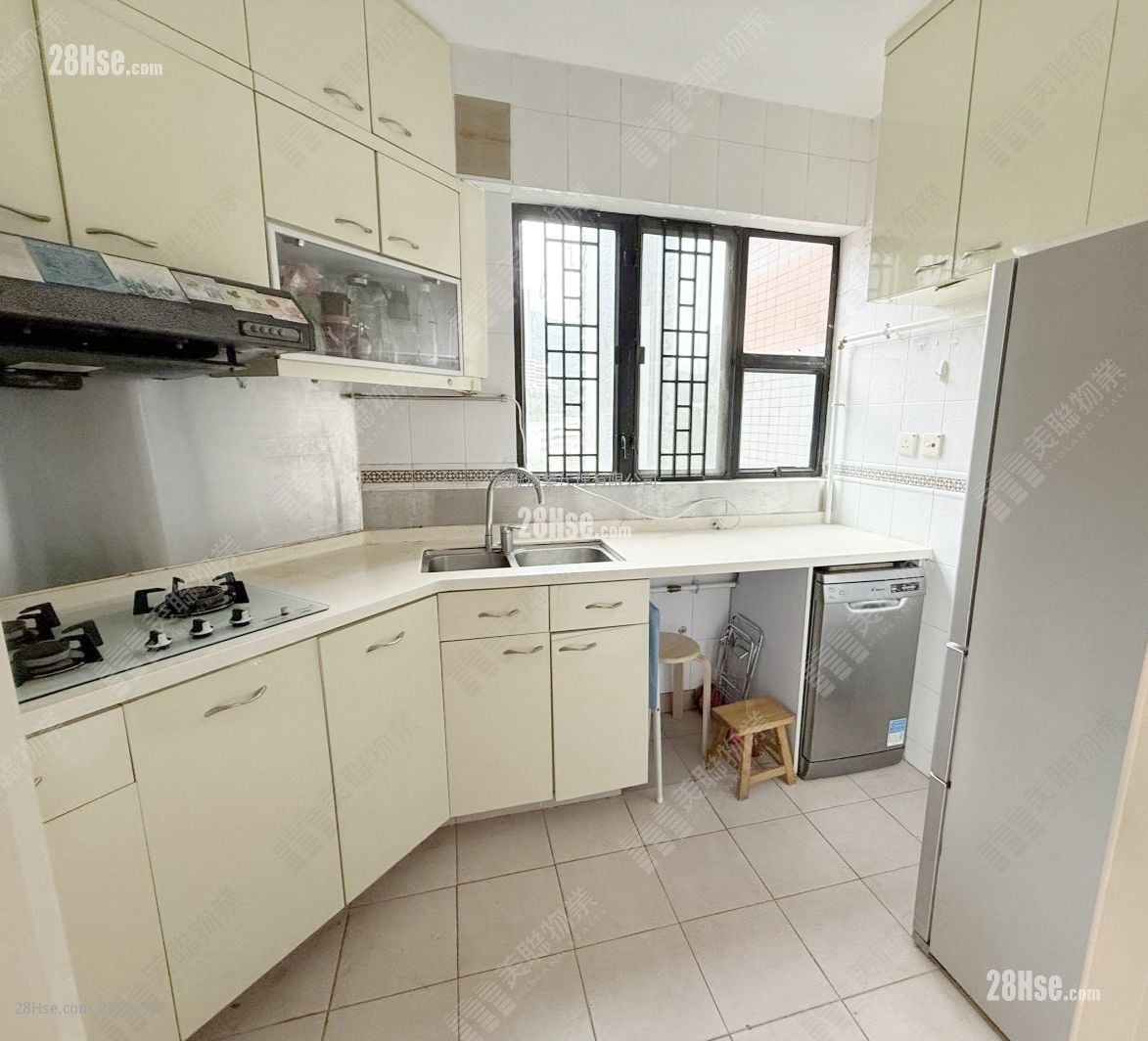 雅典居 售盘 3 房 , 2 浴室 727 平方尺