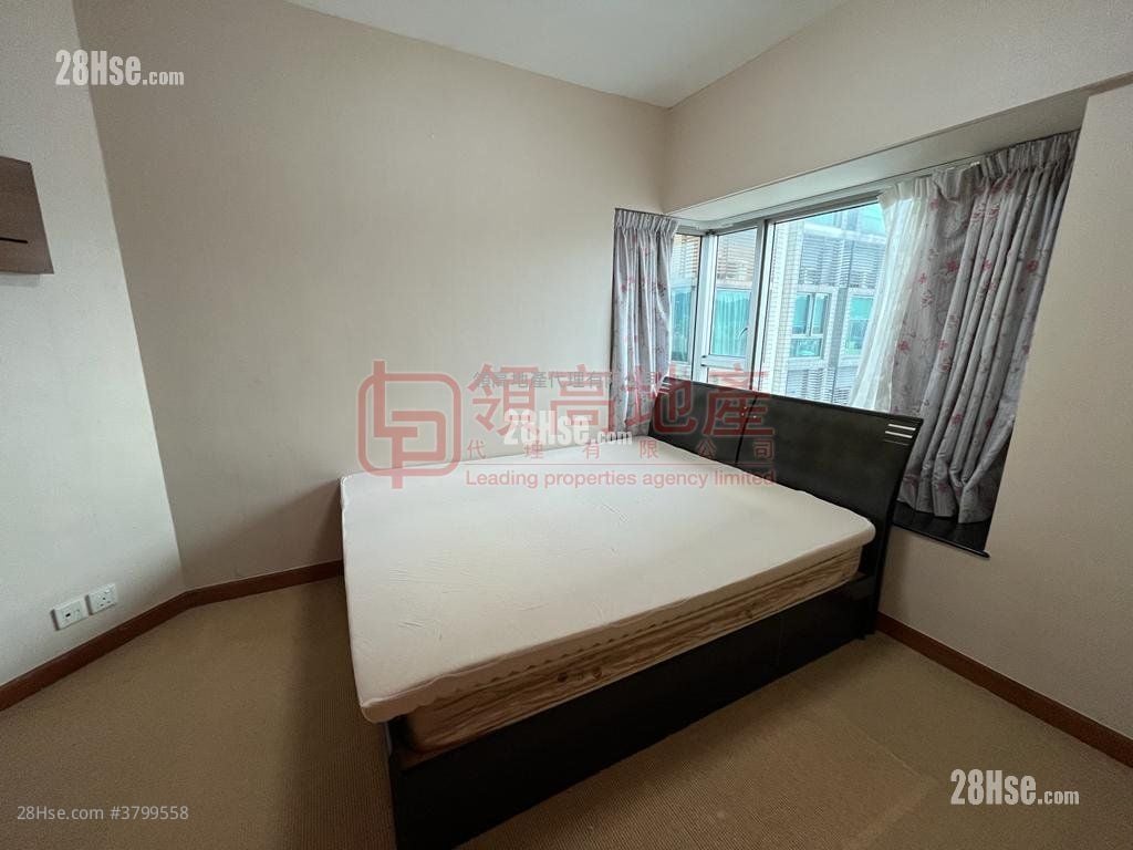 Sorrento Rental 2 Bedrooms , 2 Bathrooms 849 ft²