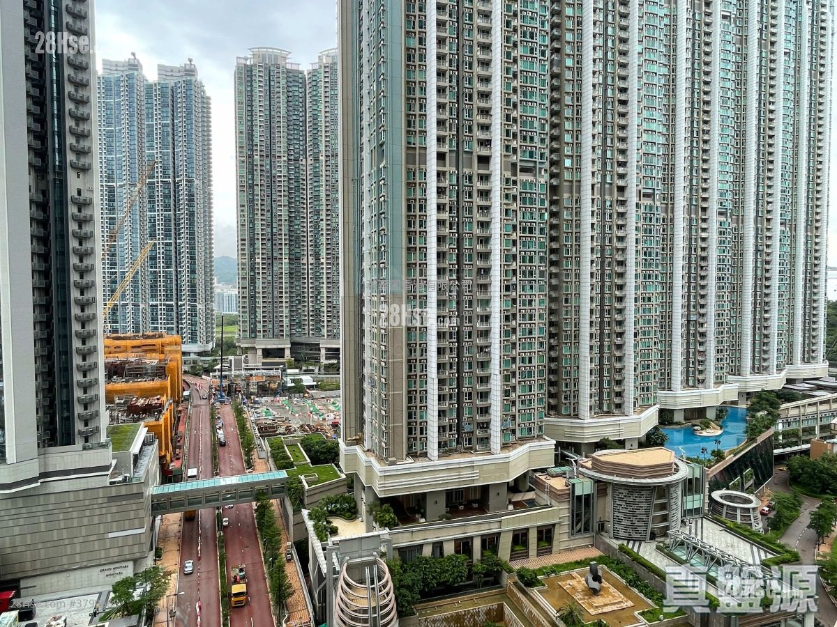 领峰 售盘 3 房 , 2 浴室 680 平方尺