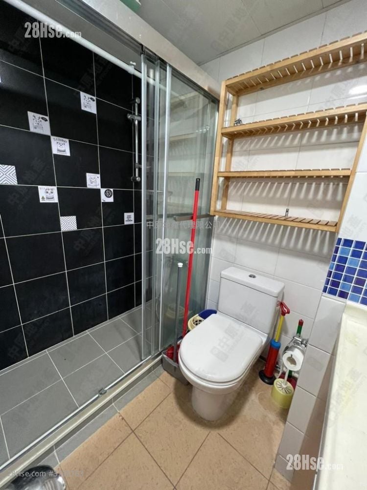 The Sherwood Sell 3 Bedrooms , 1 Bathroom 568 ft²