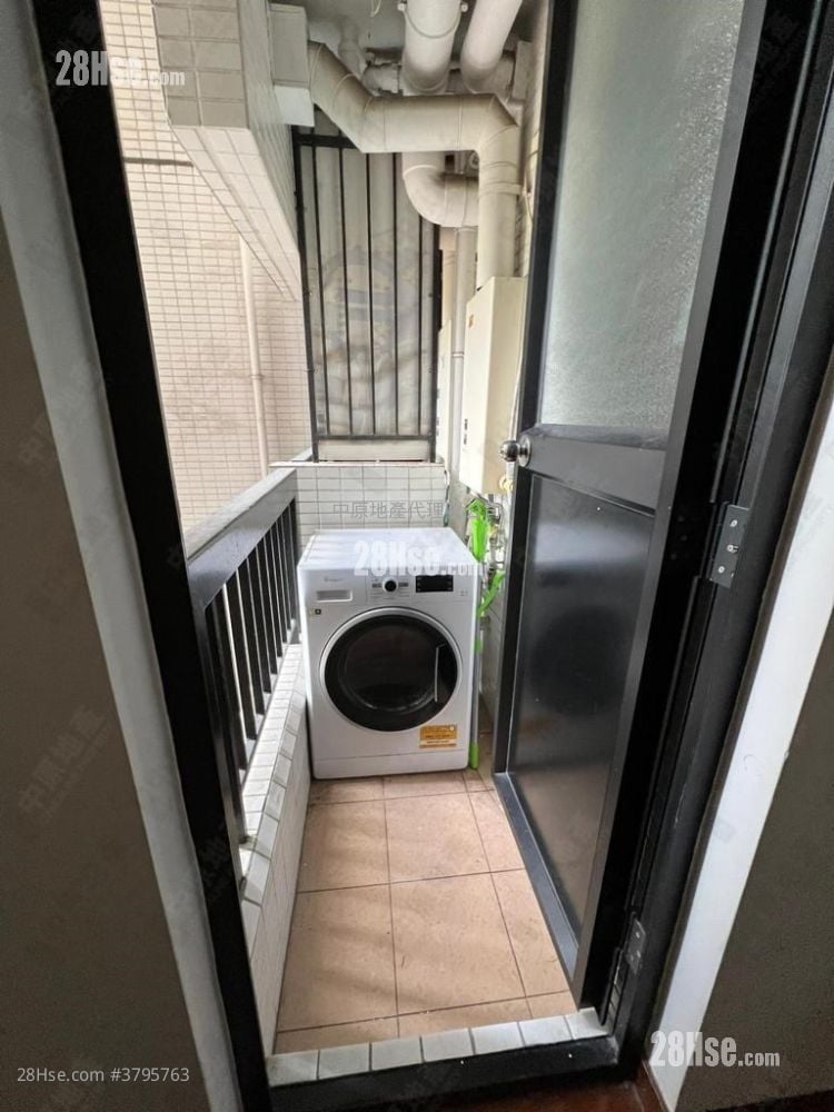 The Sherwood Sell 3 Bedrooms , 1 Bathroom 568 ft²