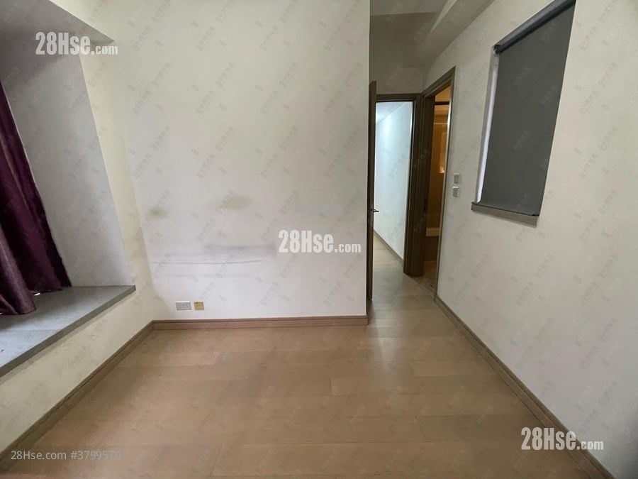 The Reach Sell 3 Bedrooms 660 ft²