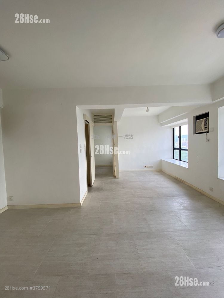 Sunshine Grove Sell 2 Bedrooms , 1 Bathroom 477 ft²