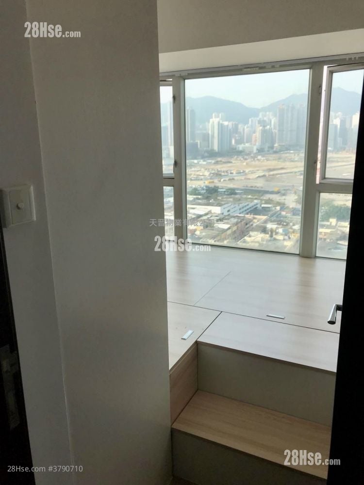 Grand Waterfront Sell 2 Bedrooms , 1 Bathroom 360 ft²