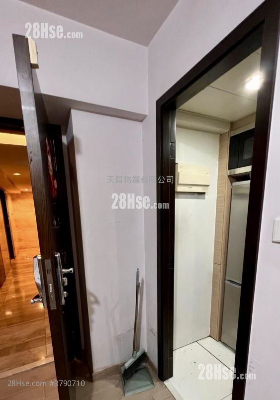 Grand Waterfront Sell 2 Bedrooms , 1 Bathroom 360 ft²