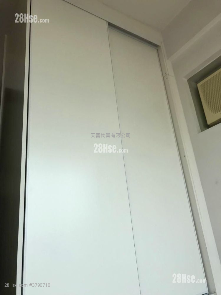 Grand Waterfront Sell 2 Bedrooms , 1 Bathroom 360 ft²