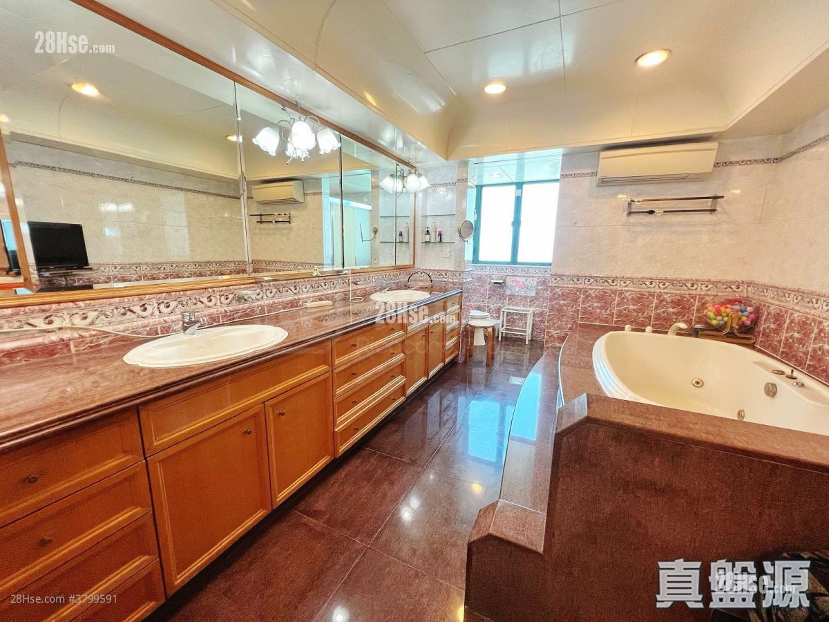 Emperor Place Sell 5+ Bedrooms 4,310 ft²