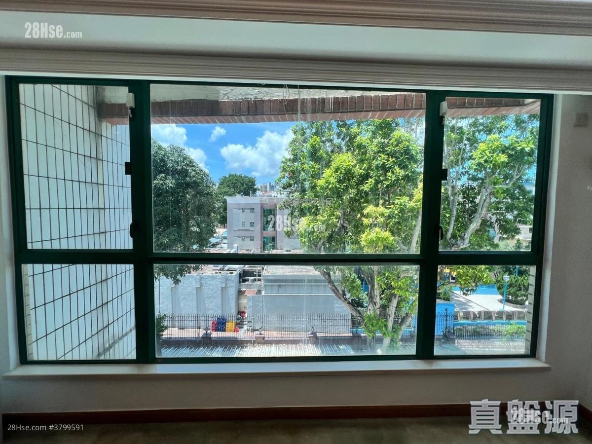 Emperor Place Sell 5+ Bedrooms 4,310 ft²