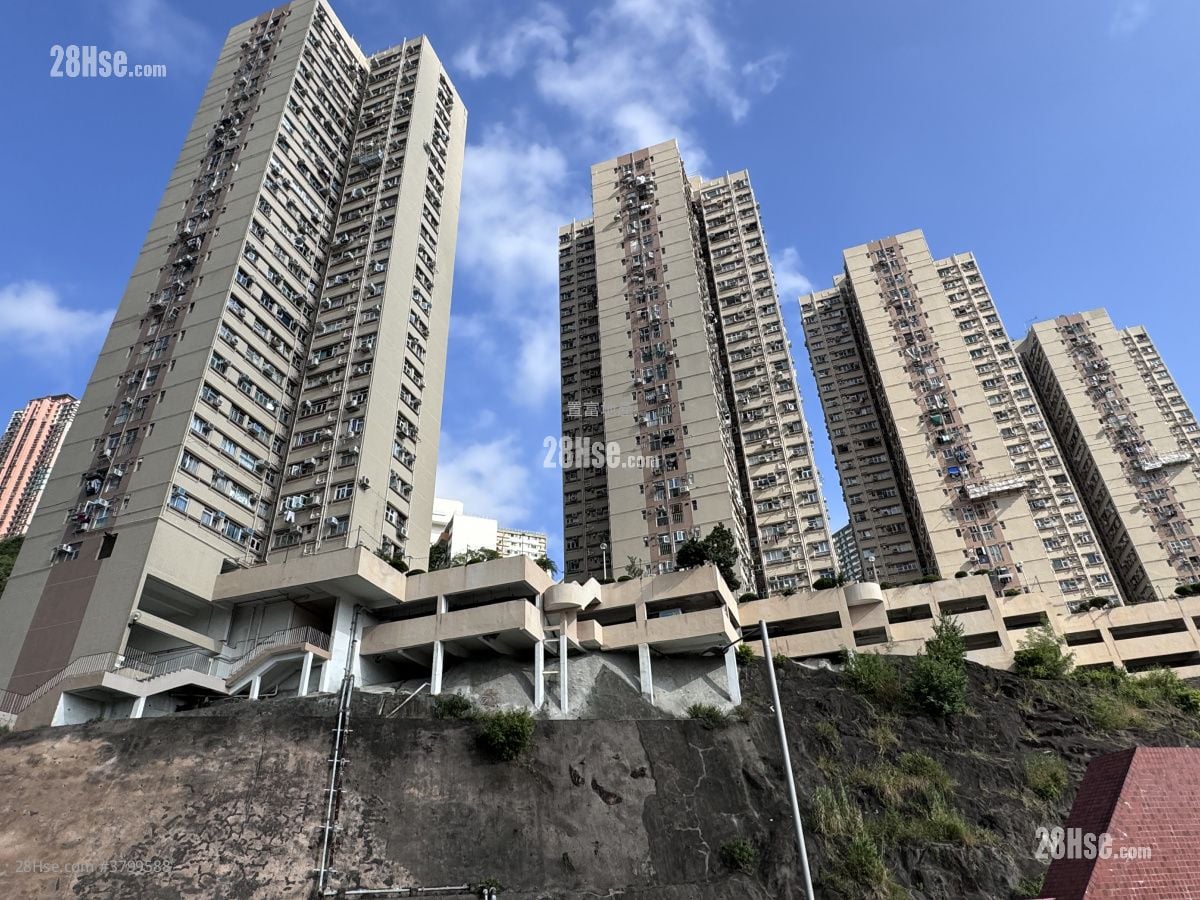 Yuet Lai Court Sell 2 Bedrooms , 1 Bathroom 421 ft²