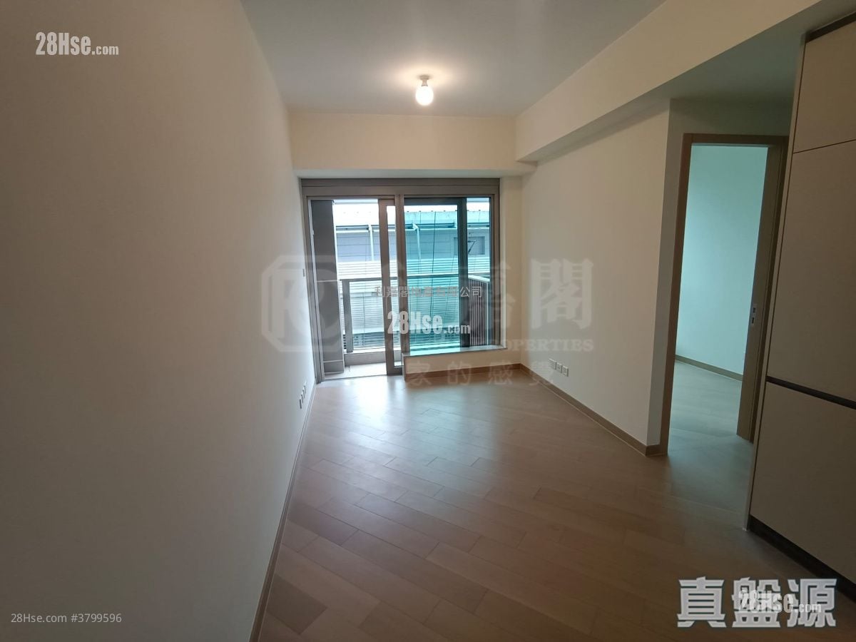 Grand Mayfair  Rental 2 Bedrooms , 1 Bathroom 445 ft²