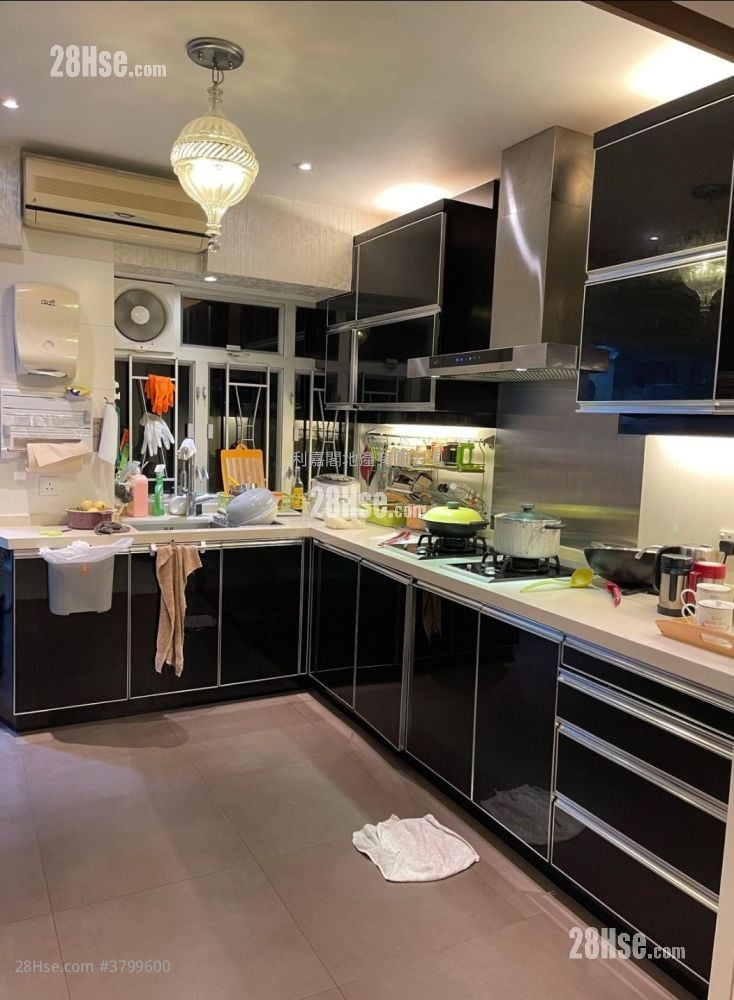 Julimount Garden Sell 3 Bedrooms , 2 Bathrooms 1,592 ft²