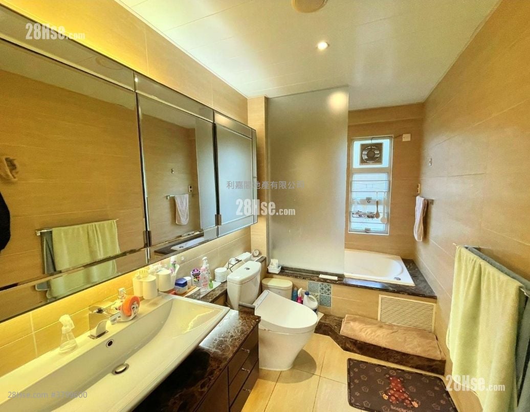 Julimount Garden Sell 3 Bedrooms , 2 Bathrooms 1,592 ft²