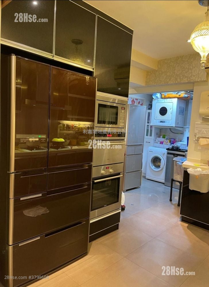 Julimount Garden Sell 3 Bedrooms , 2 Bathrooms 1,592 ft²