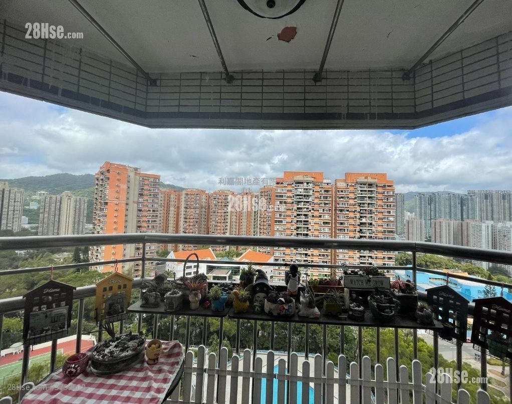 Julimount Garden Sell 3 Bedrooms , 2 Bathrooms 1,592 ft²