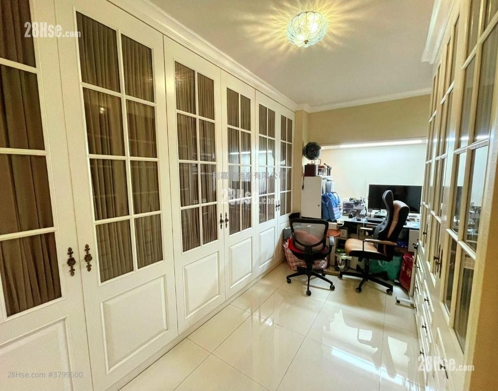 Julimount Garden Sell 3 Bedrooms , 2 Bathrooms 1,592 ft²