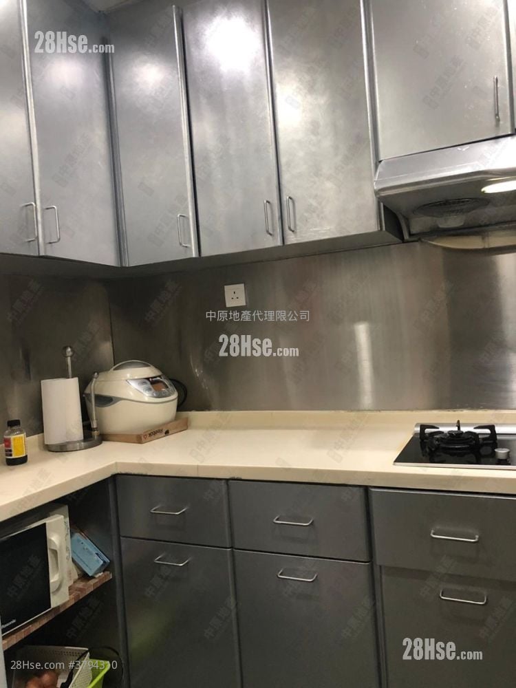 Alpine Garden Sell 3 Bedrooms , 2 Bathrooms 814 ft²