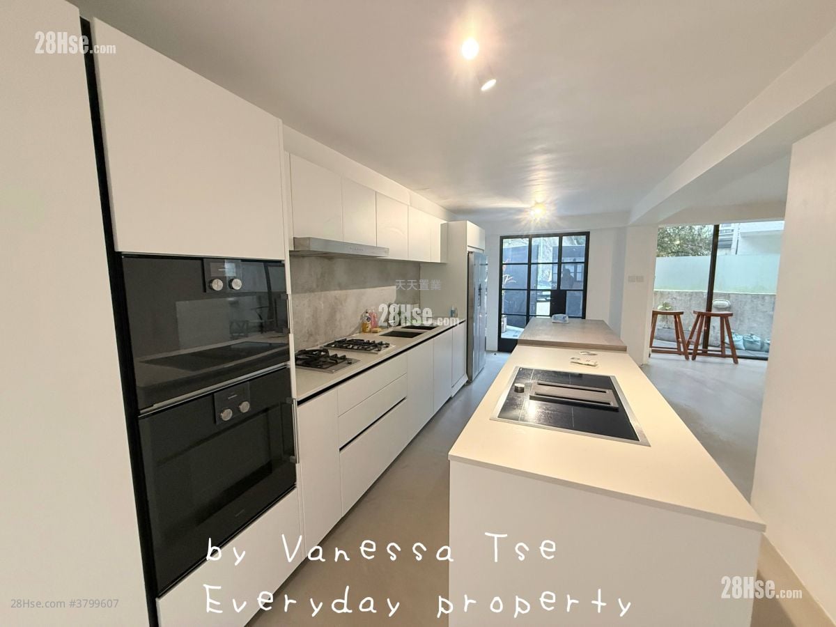 村屋 售盘 4 房 , 4 浴室 1,800 平方尺