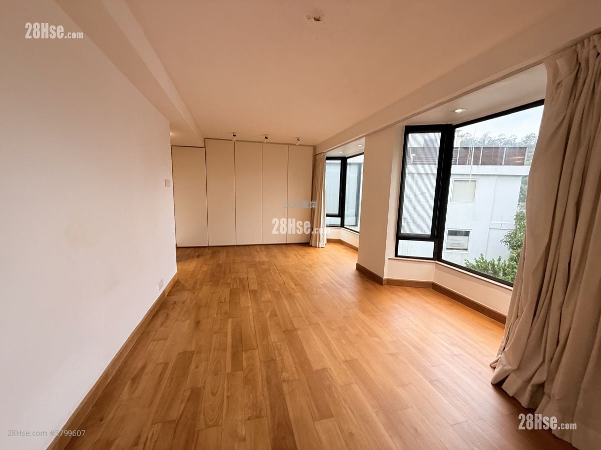 村屋 售盘 4 房 , 4 浴室 1,800 平方尺