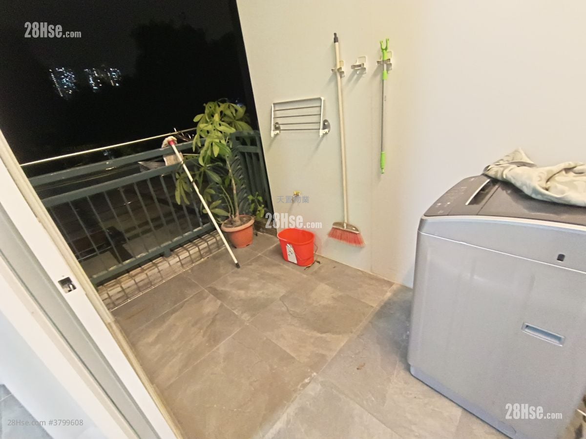 Villa Pinada House Rental 2 Bedrooms , 2 Bathrooms 580 ft²