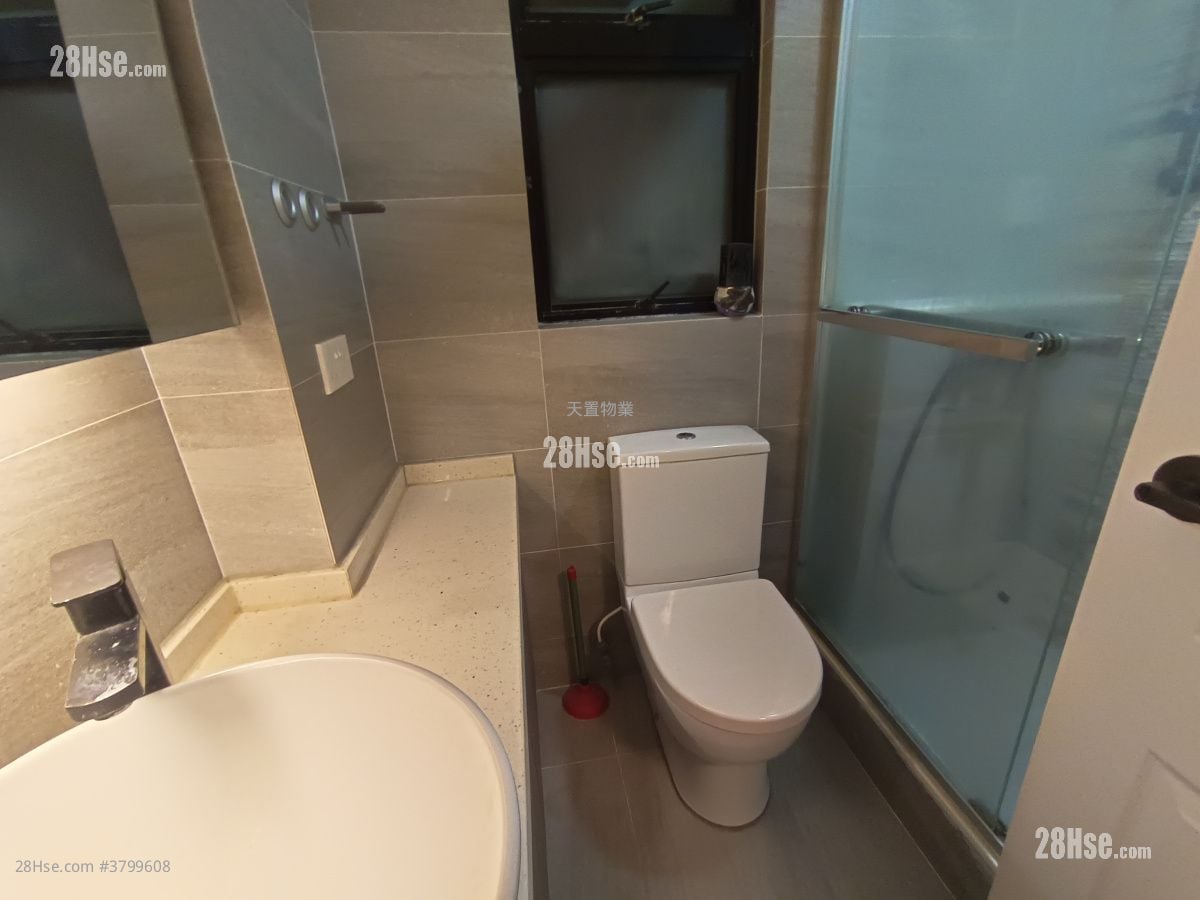 Villa Pinada House Rental 2 Bedrooms , 2 Bathrooms 580 ft²