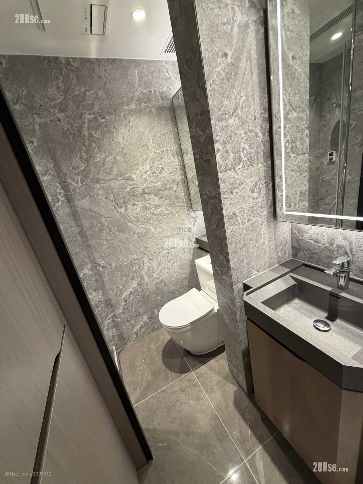 启德海湾 租盘 315 平方尺