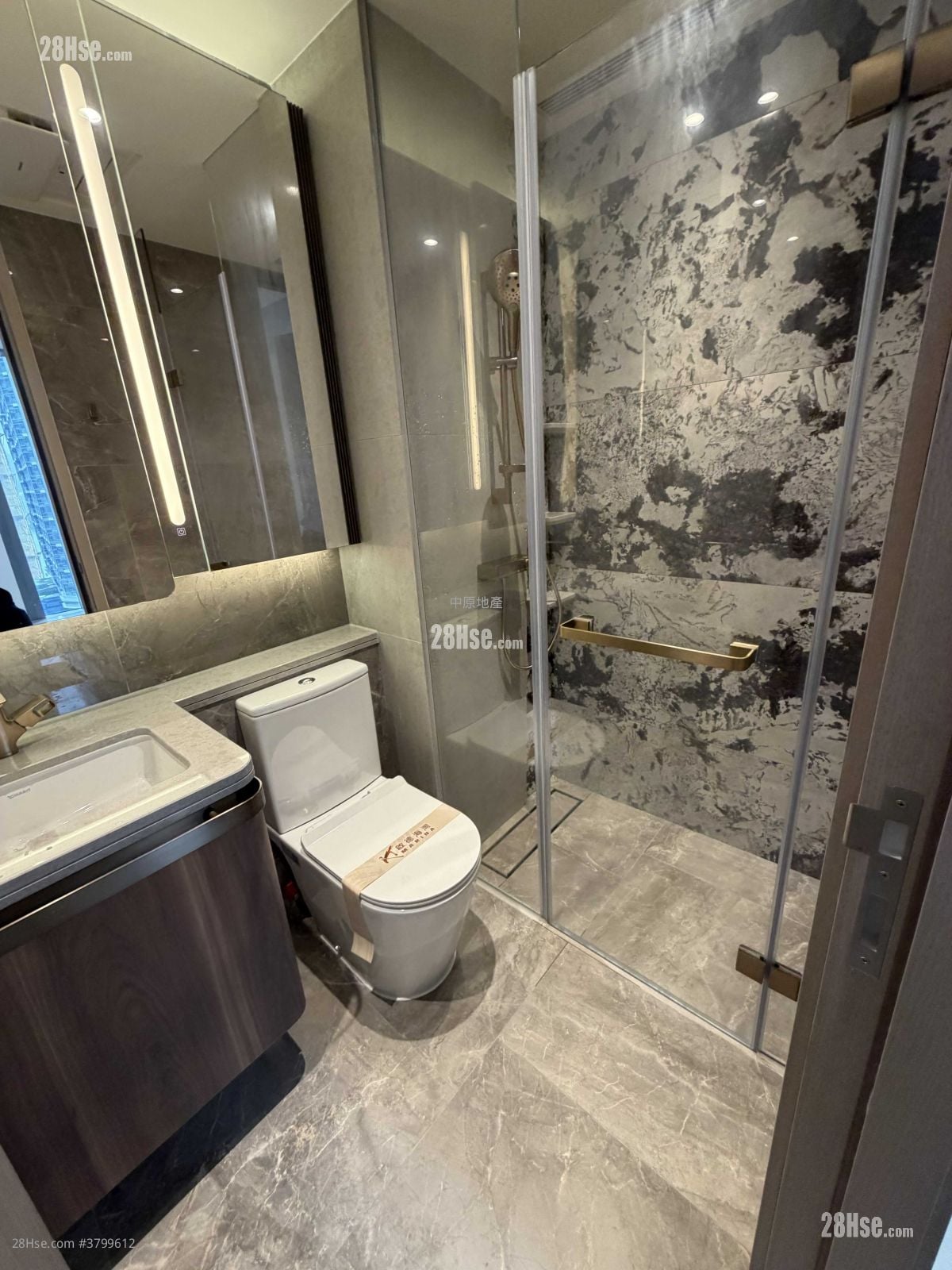 启德海湾 租盘 315 平方尺