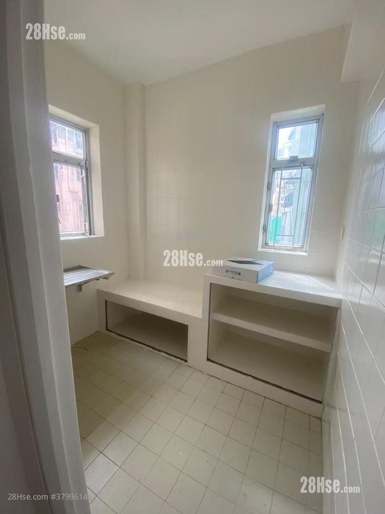 Nam Wan Building Sell 396 ft²