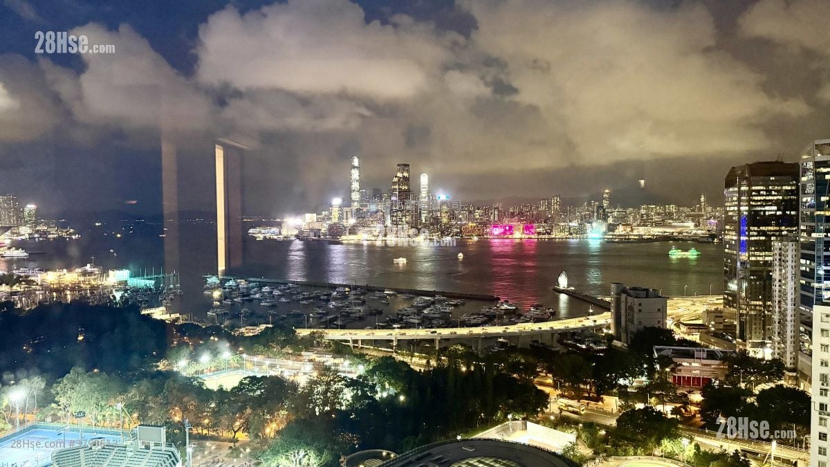 Park Towers Sell 3 Bedrooms , 3 Bathrooms 998 ft²