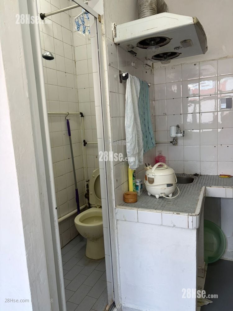 Wah Fat Building Rental 1 Bathroom 155 ft²