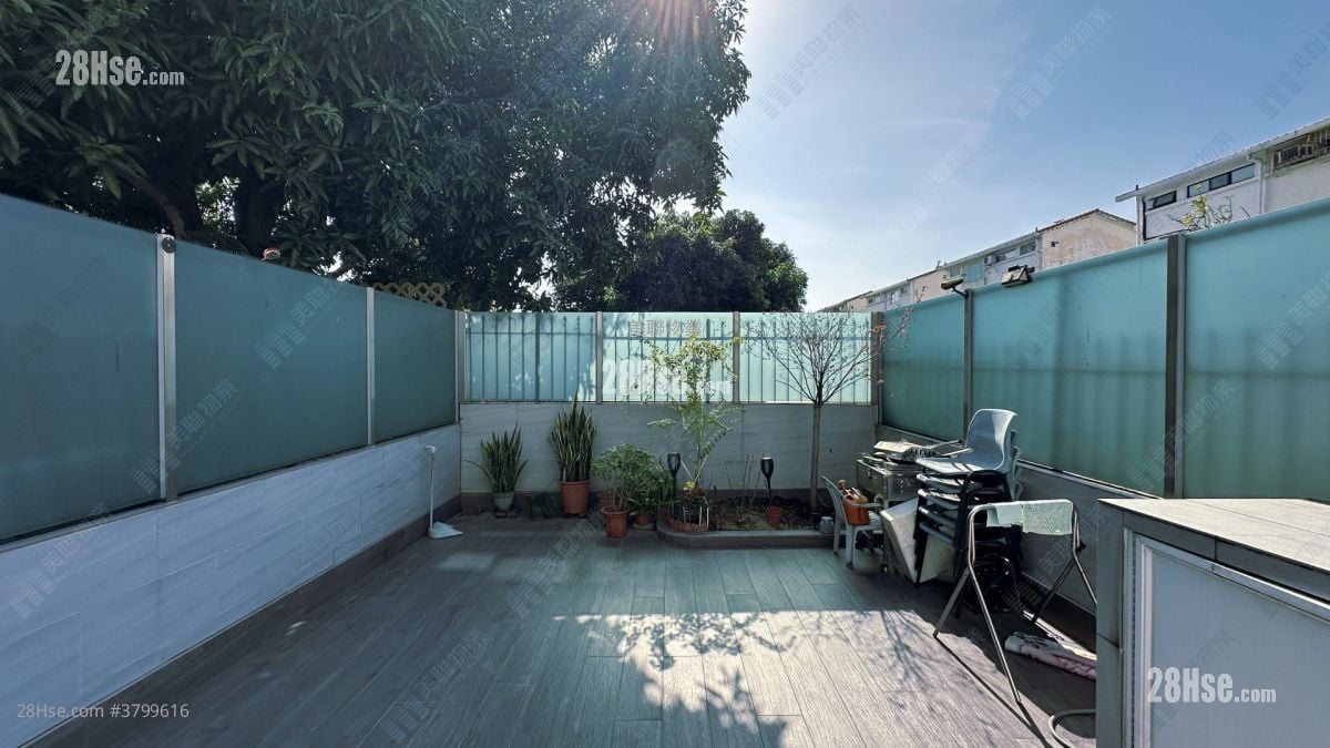 Fairview Park Sell 3 Bedrooms , 2 Bathrooms 915 ft²