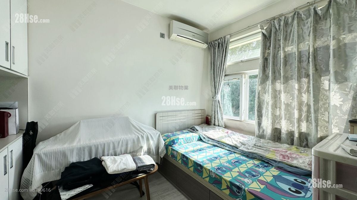 Fairview Park Sell 3 Bedrooms , 2 Bathrooms 915 ft²