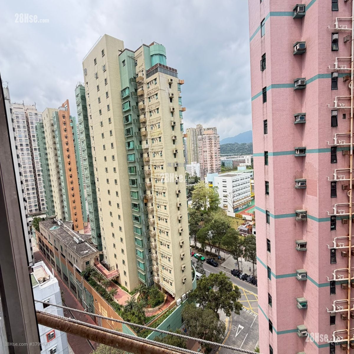 Yuet Fat Mansion Sell 2 Bedrooms , 1 Bathroom 447 ft²