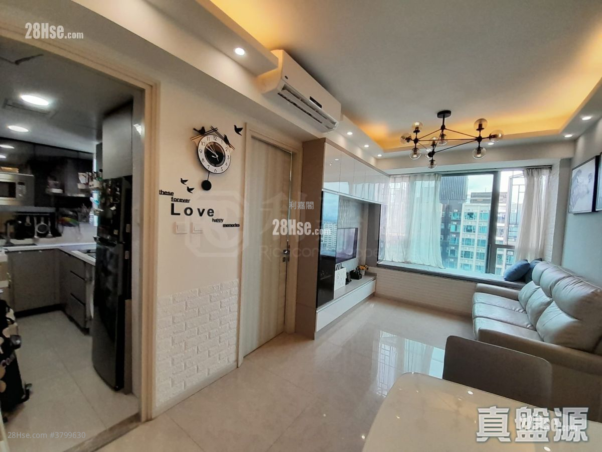 Yuccie Square Sell 2 Bedrooms 426 ft²