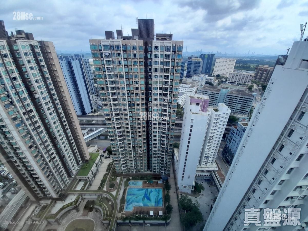 Yuccie Square Sell 2 Bedrooms 426 ft²