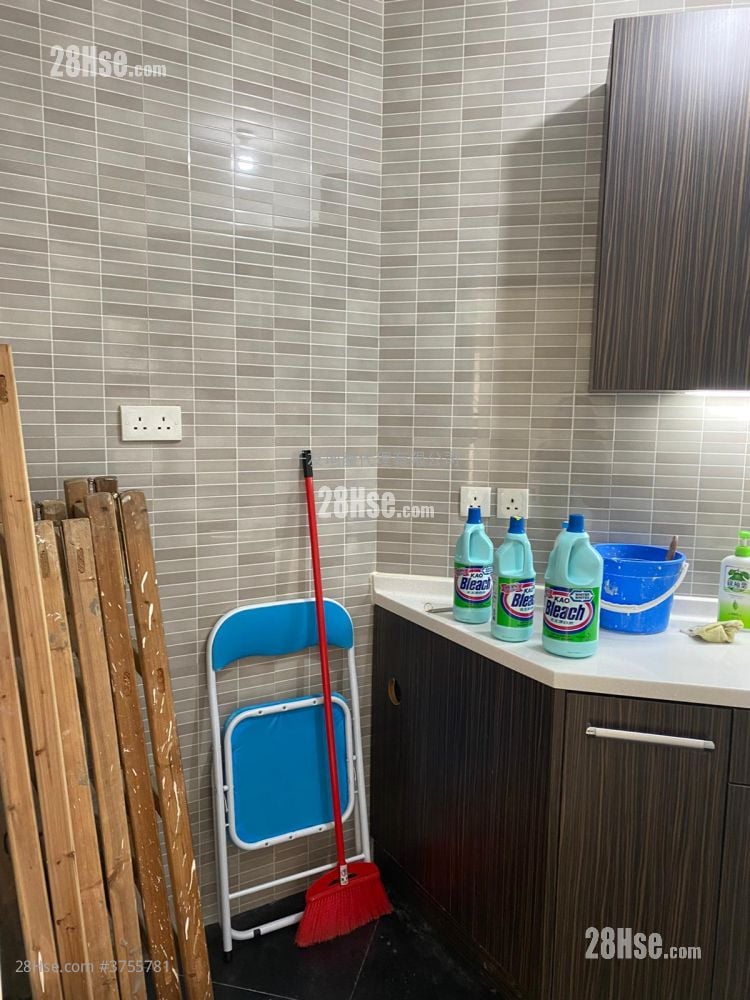 嘉湖山庄 租盘 2 房 , 1 浴室 449 平方尺