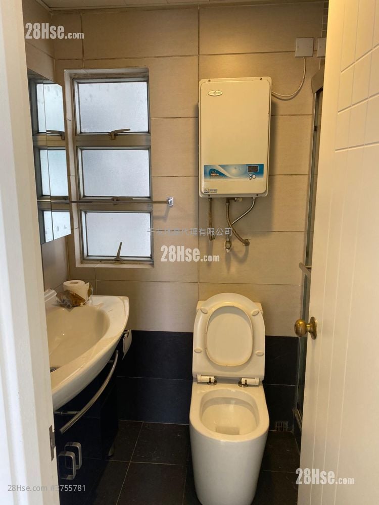 嘉湖山庄 租盘 2 房 , 1 浴室 449 平方尺