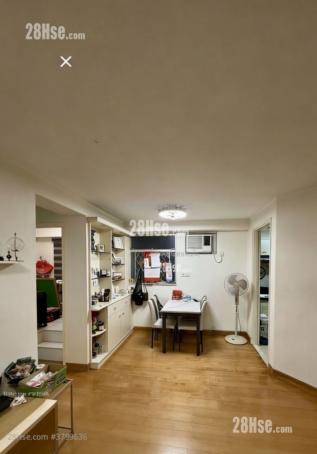 Whampoa Garden Sell 4 Bedrooms , 2 Bathrooms 755 ft²