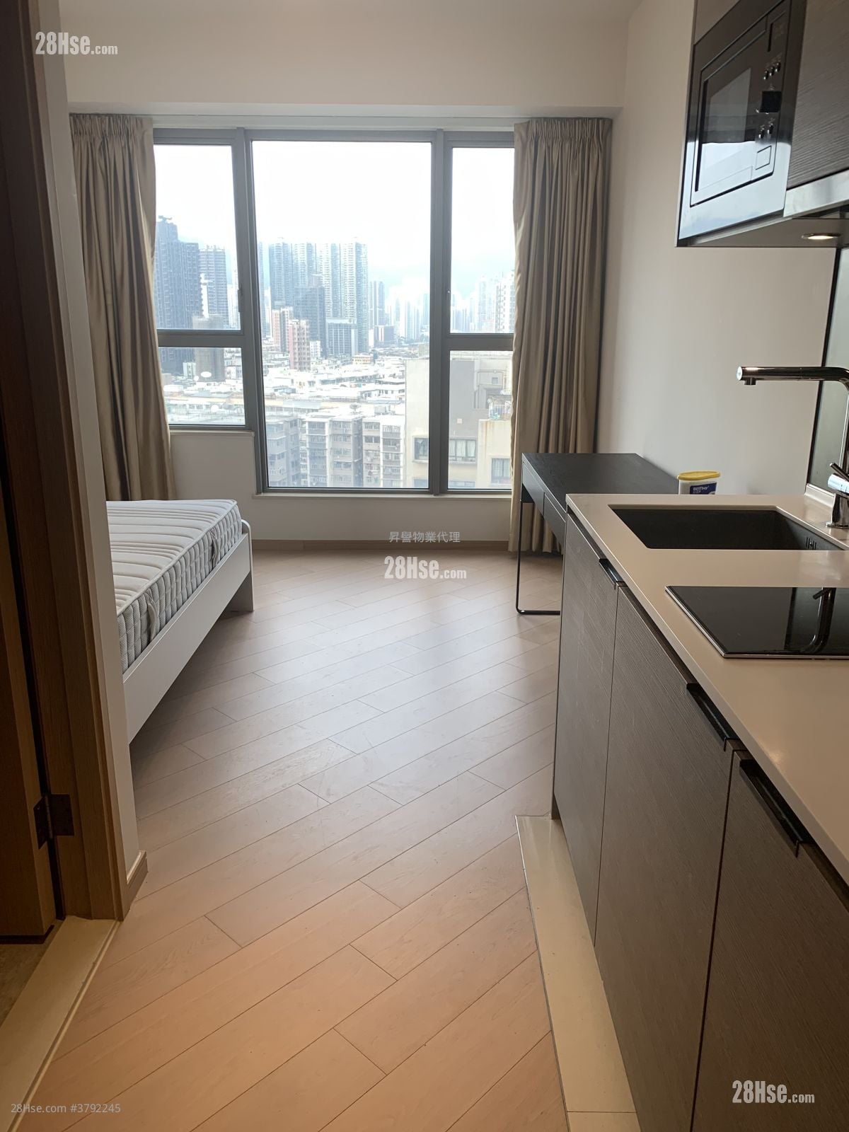 Upper East Rental Studio 194 ft²