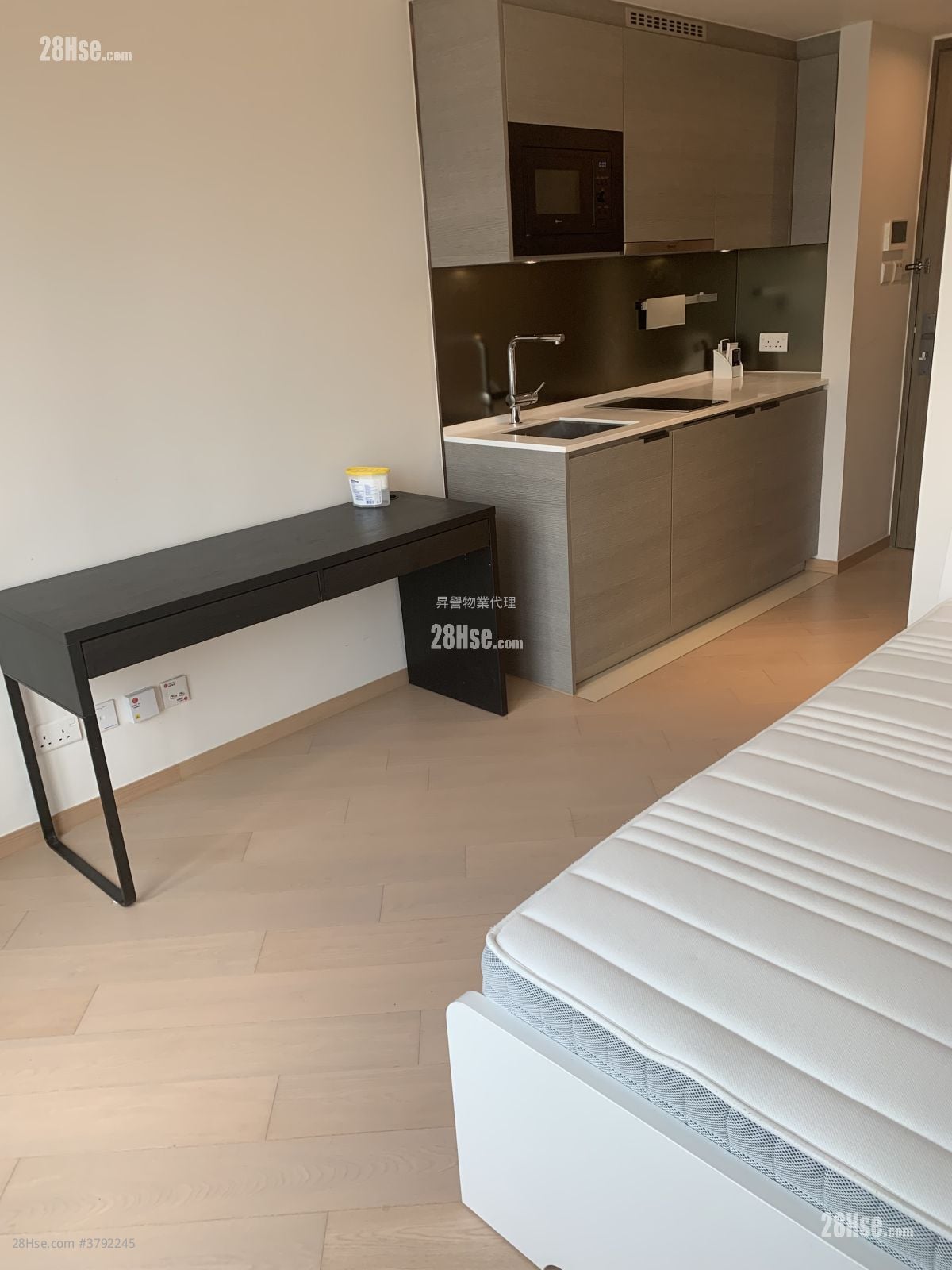 Upper East Rental Studio 194 ft²