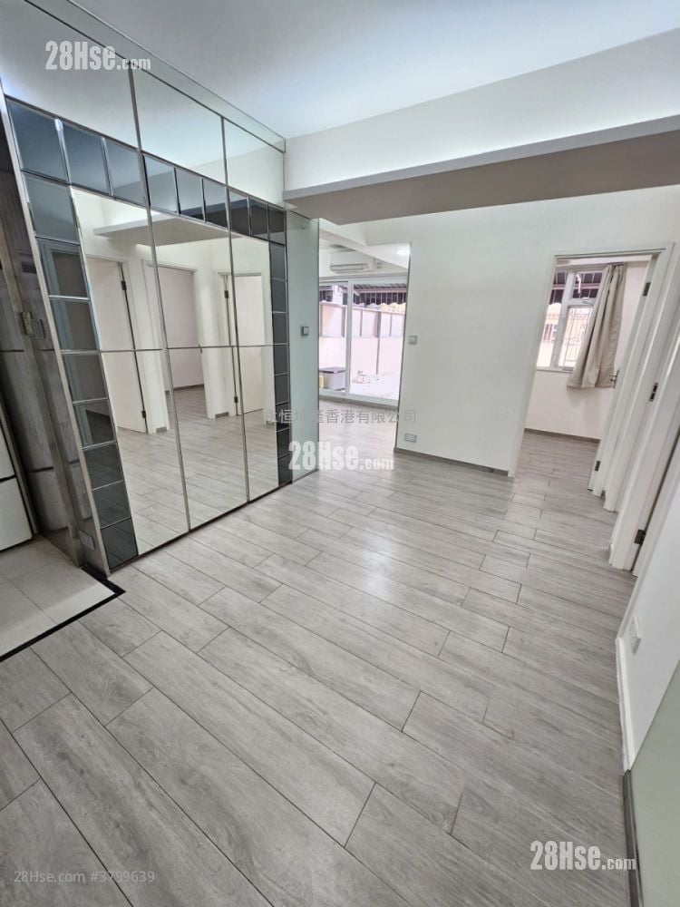 Chinese Mansion Rental 3 Bedrooms , 1 Bathroom 952 ft²