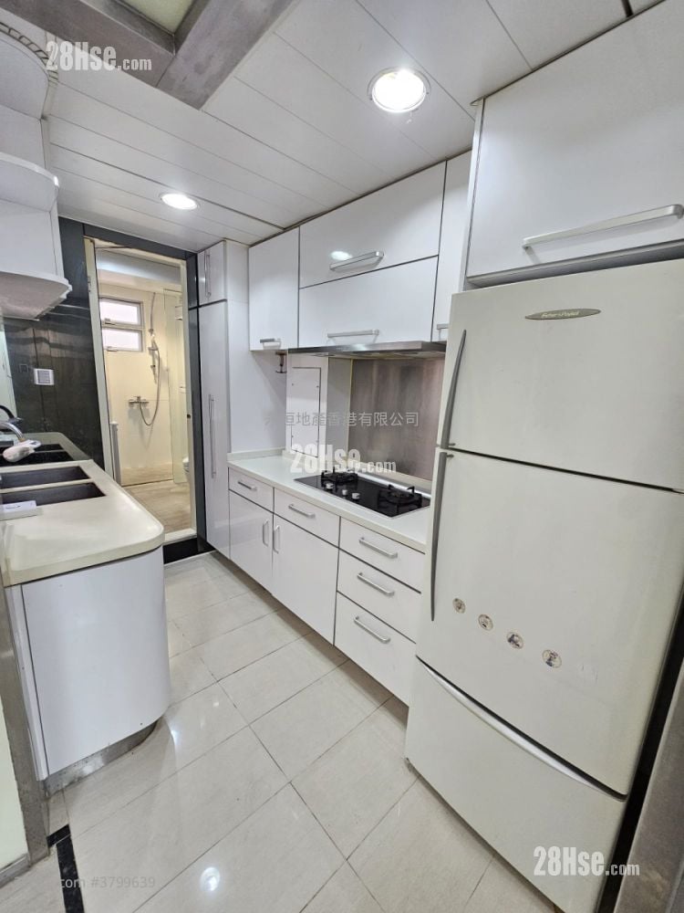 Chinese Mansion Rental 3 Bedrooms , 1 Bathroom 952 ft²